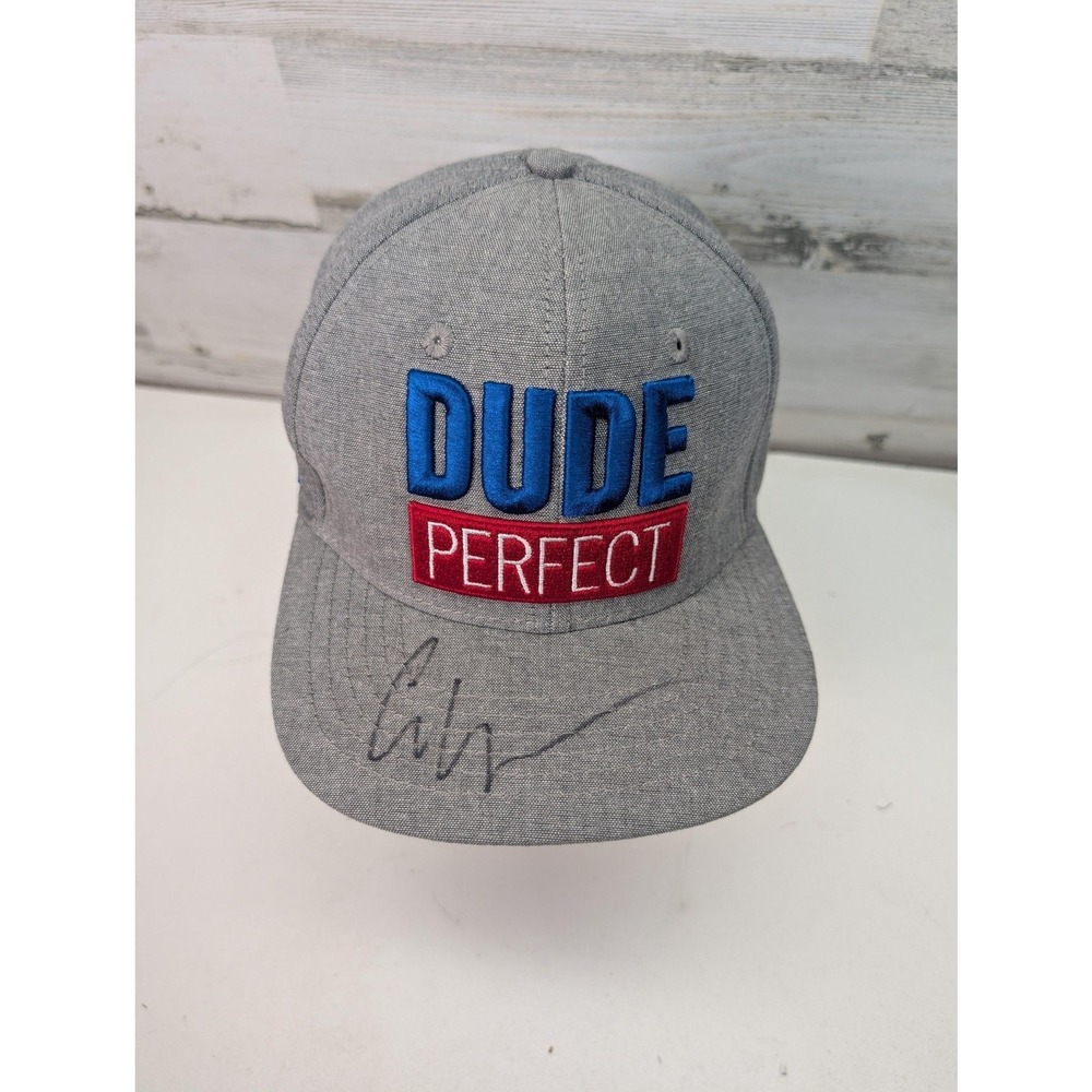 Dude Perfect Hat‎ Cap Snap Back Gray 2022 Tour Autographed Mens Basketball